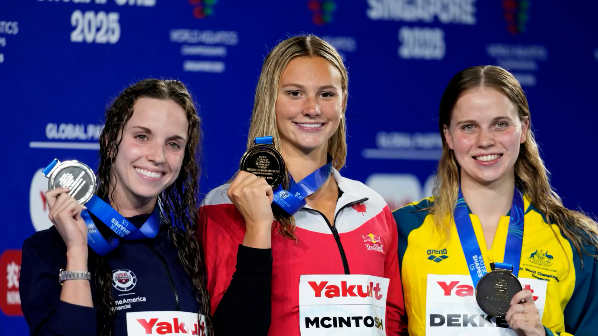Summer McIntosh wins third gold at swimming world championship - The Globe  and Mail