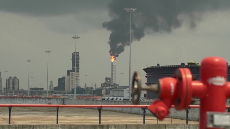 Video: Brent crude rises above $100 as Mideast conflict escalates