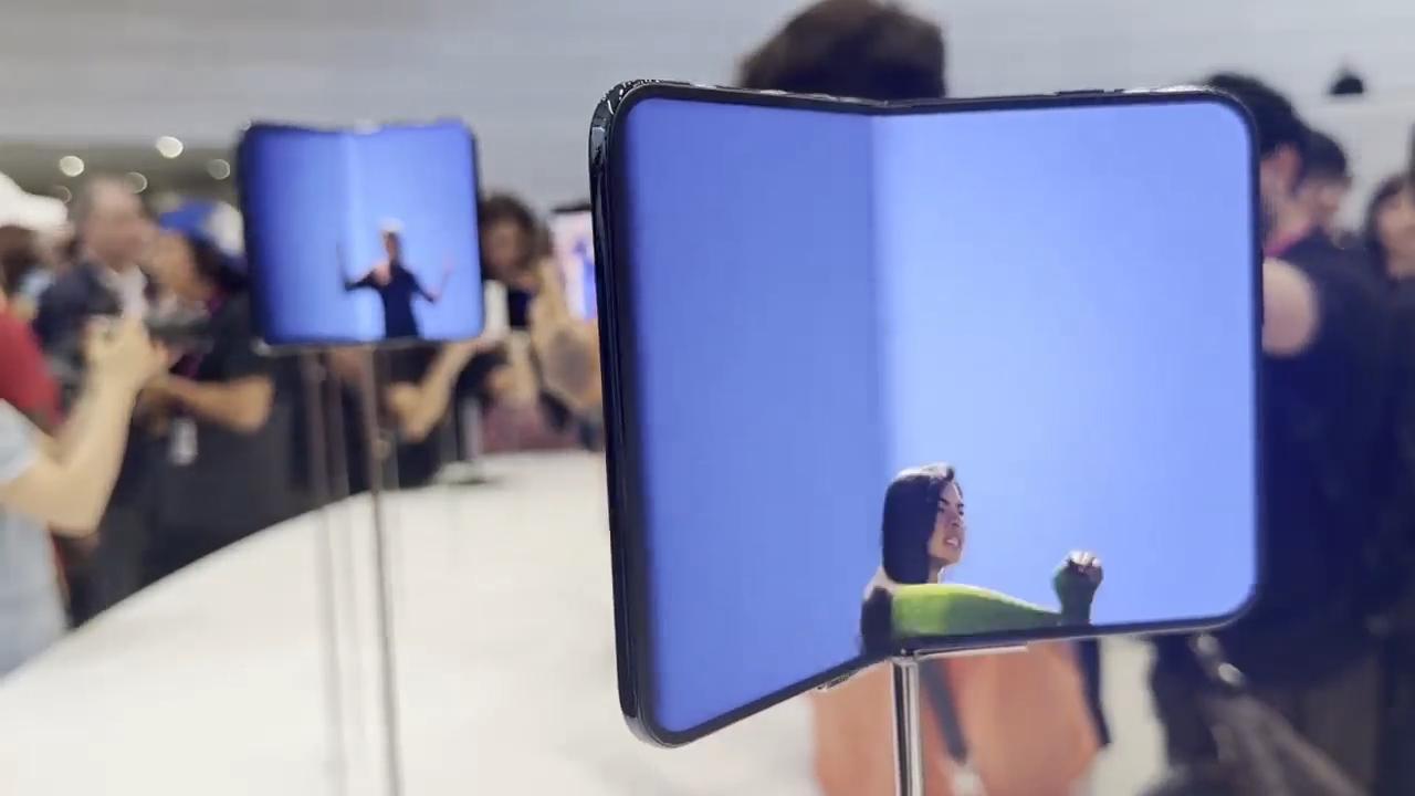 Video: Apple unveils foldable iPhone and new device models